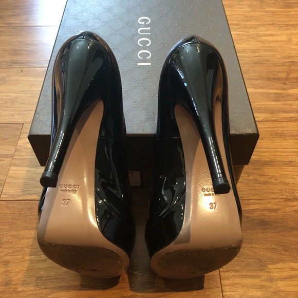 Gucci Vernice Crystal Patent Leather Pump - Picture 6 of 9